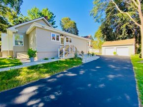 46 Crosby St, Webster MA 01570