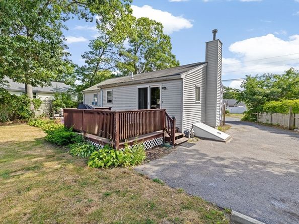 40 Cohasset Rd, Wareham MA 02532