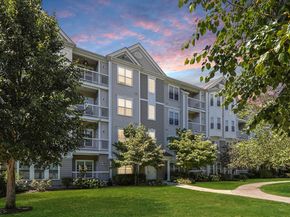 9 Morgan Dr. 109, Natick MA 01760