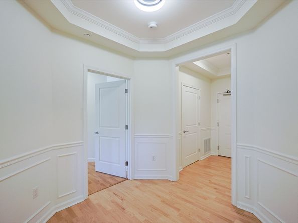9 Morgan Dr. 109, Natick MA 01760