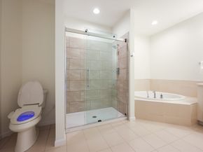 9 Morgan Dr. 109, Natick MA 01760