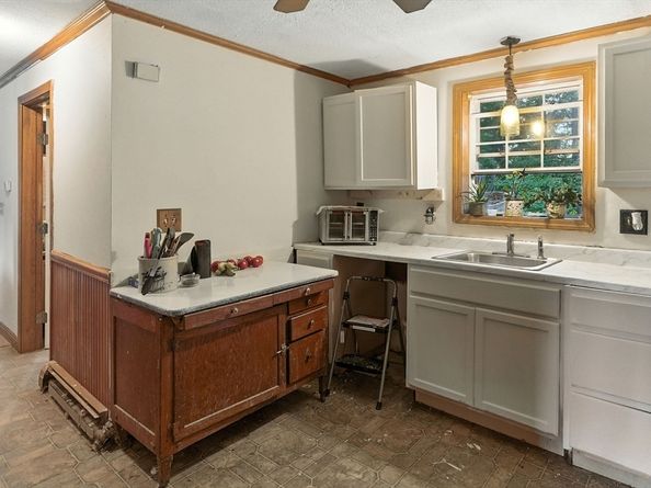 160 Lakeshore Drive, Winchendon MA 01475