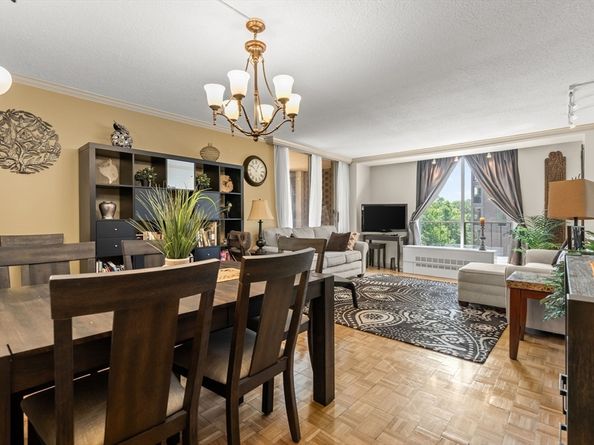 33 Pond Ave 603, Brookline MA 02445