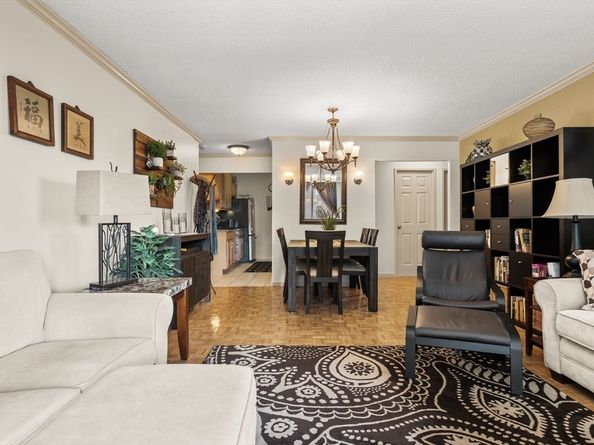 33 Pond Ave 603, Brookline MA 02445