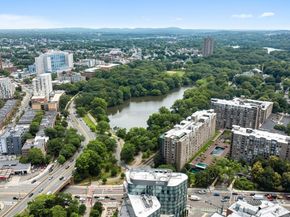 33 Pond Ave 603, Brookline MA 02445
