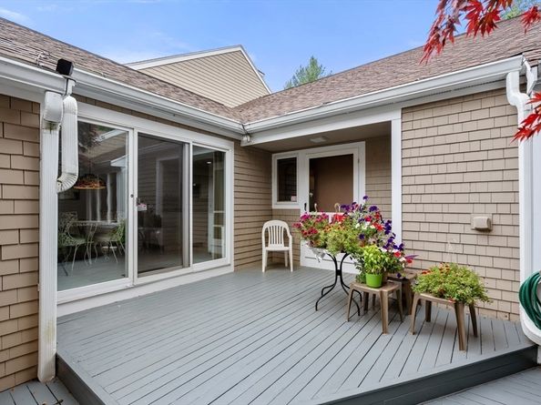 415 Dedham St D, Newton MA 02459