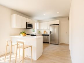 272-274 Cross St 3A, Malden MA 02148