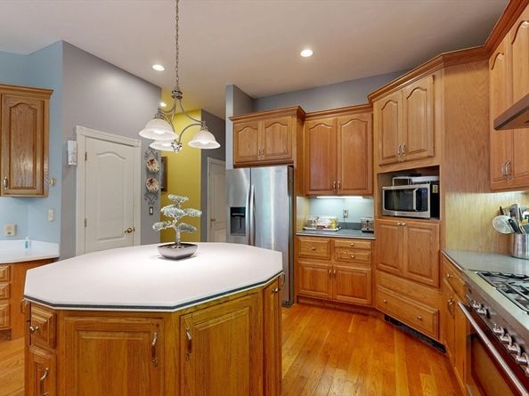 40 Country Club Drive, Bridgewater MA 02324