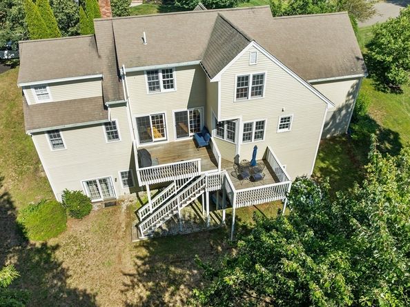 105 Weyland Circle, North Andover MA 01845
