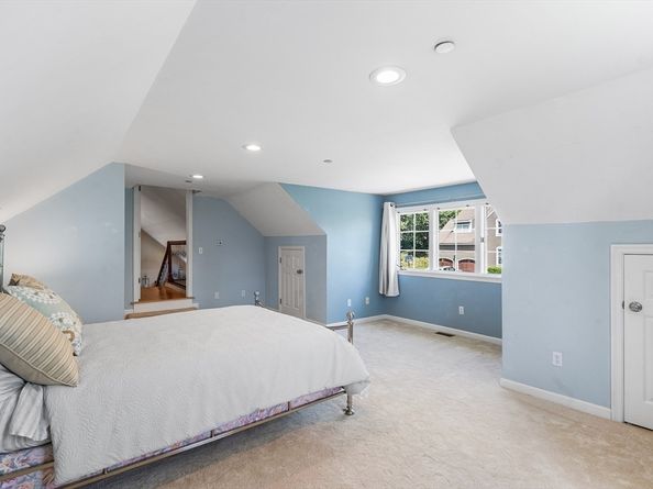 105 Weyland Circle, North Andover MA 01845