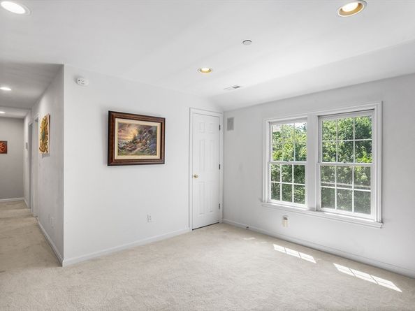 105 Weyland Circle, North Andover MA 01845