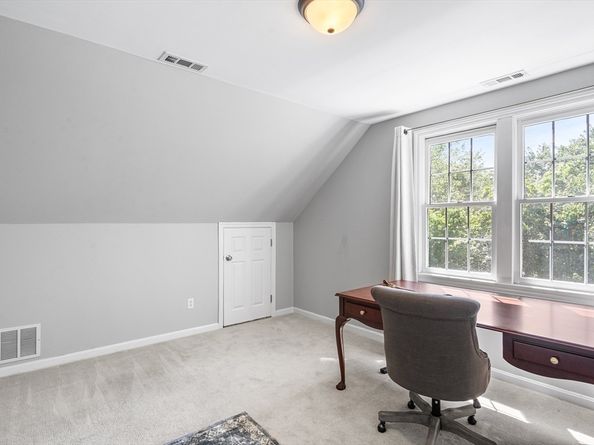 105 Weyland Circle, North Andover MA 01845