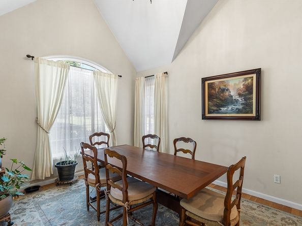 105 Weyland Circle, North Andover MA 01845