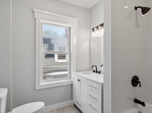 67 Essex St 1, Salem MA 01970