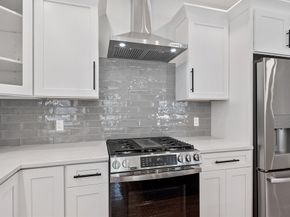 67 Essex St 1, Salem MA 01970