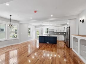 67 Essex St 1, Salem MA 01970