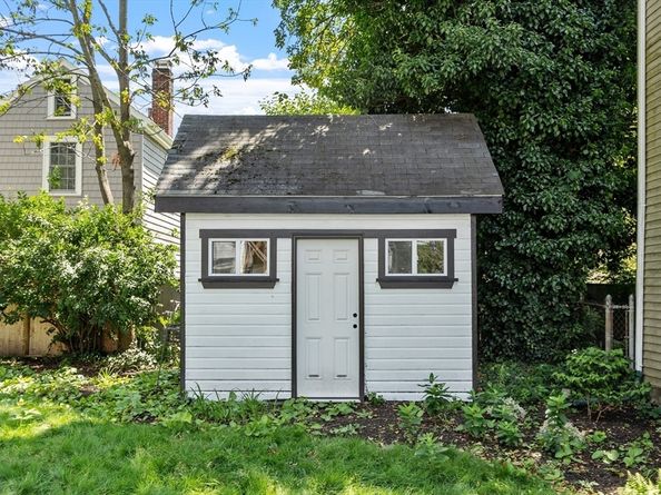 67 Essex St 1, Salem MA 01970
