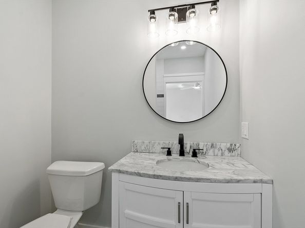 67 Essex St 1, Salem MA 01970