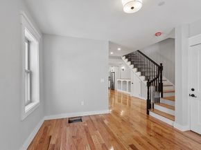 67 Essex St 1, Salem MA 01970