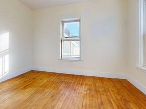 91 Fox St, Worcester MA 01604