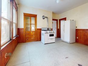 91 Fox St, Worcester MA 01604