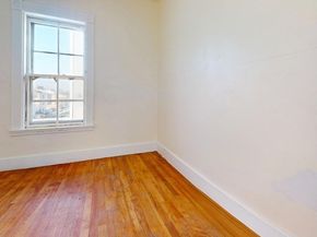 91 Fox St, Worcester MA 01604