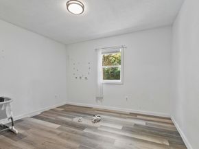 28 Holly Dr, Gardner MA 01440