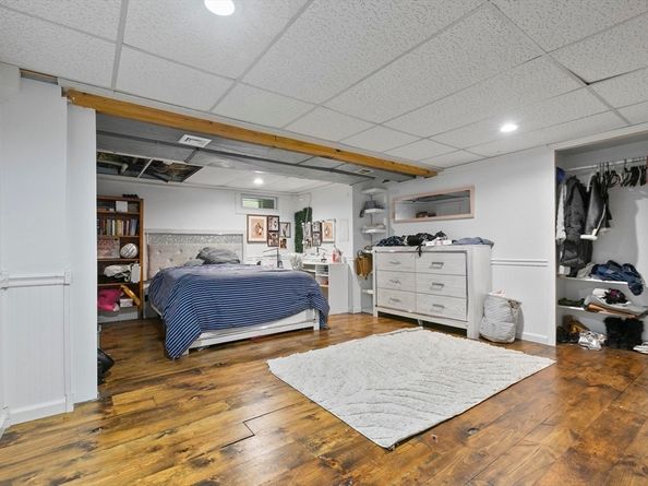 28 Holly Dr, Gardner MA 01440