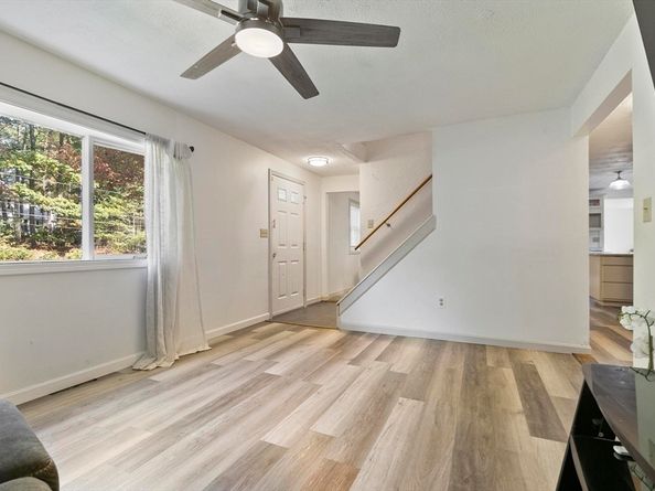 28 Holly Dr, Gardner MA 01440