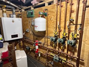 35 Eden St, Chelsea MA 02150