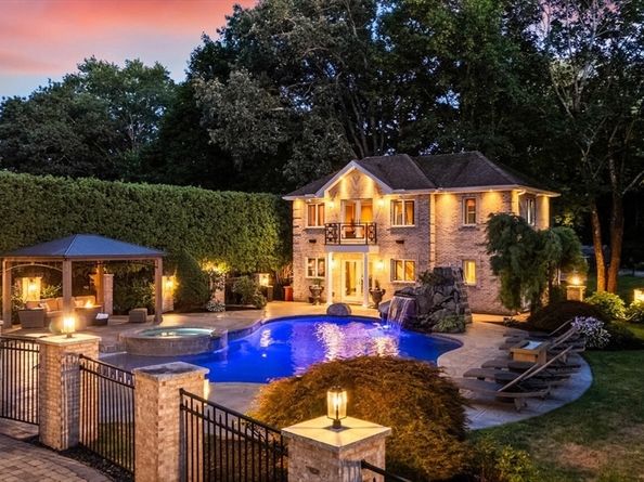 7 Freeman Street, Lynnfield MA 01940