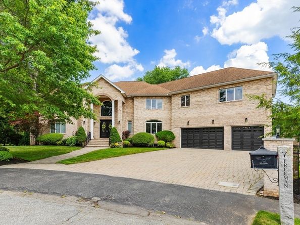 7 Freeman Street, Lynnfield MA 01940