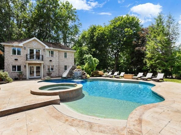 7 Freeman Street, Lynnfield MA 01940