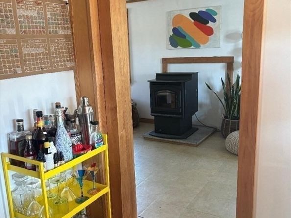 27 Ell Rd, Holbrook MA 02343