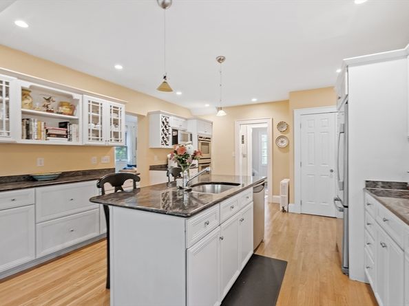 30 Burlington Street, Lexington MA 02420