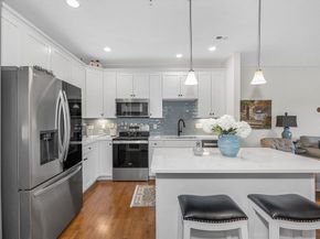 3112 Peters Farm Way 112, Westborough MA 01581
