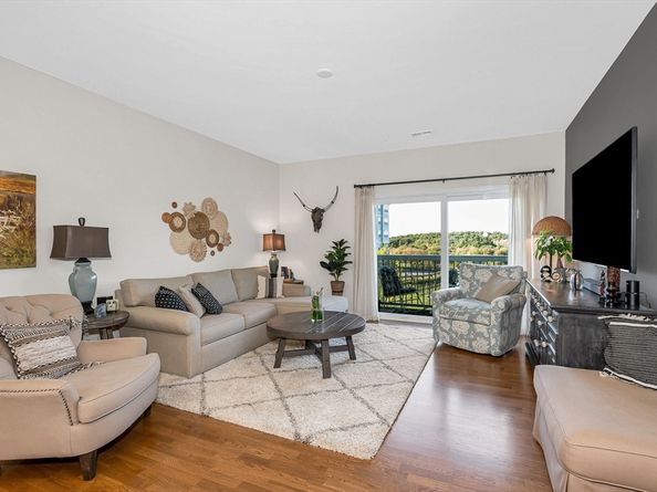 3112 Peters Farm Way 112, Westborough MA 01581