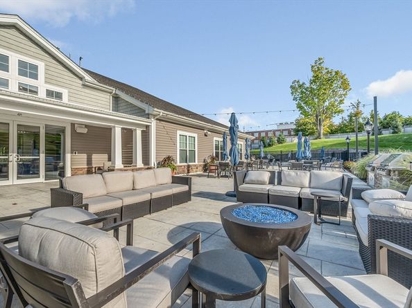 3112 Peters Farm Way 112, Westborough MA 01581