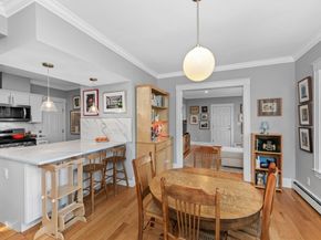 17 Circuit Ave 2, Newton MA 02461
