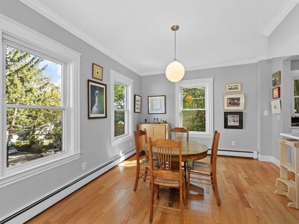 17 Circuit Ave 2, Newton MA 02461