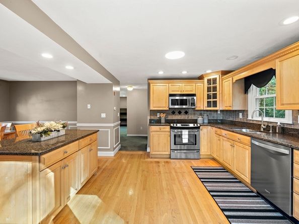 3 Adelman Rd, Wilmington MA 01887