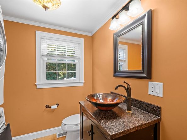 3 Adelman Rd, Wilmington MA 01887