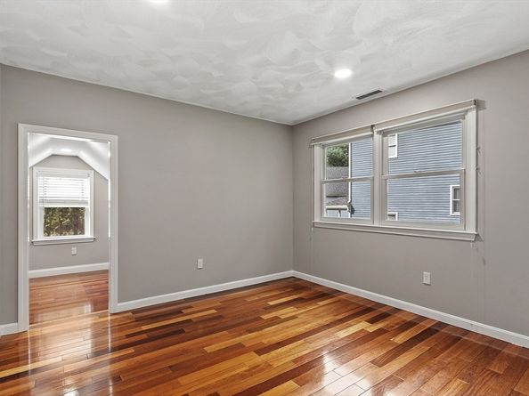 45 Winterberry Way, Bedford MA 01730