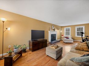 32 Sibley Rd, Sutton MA 01590