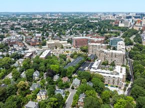 99 Pond Ave 417, Brookline MA 02445