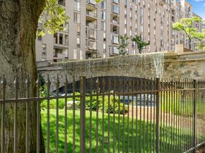 99 Pond Ave 417, Brookline MA 02445