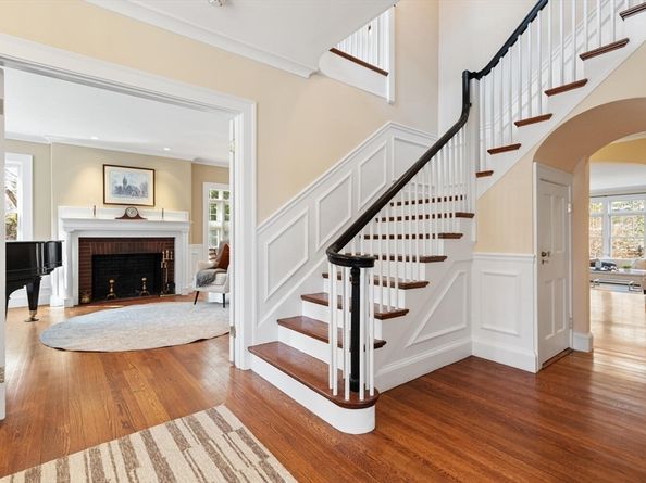 209 Waltham St, Lexington MA 02421