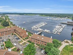 126 Merrimac 9, Newburyport MA 01950