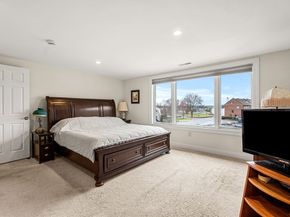 126 Merrimac 9, Newburyport MA 01950