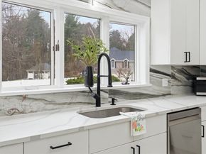30 Anne Rd, North Andover MA 01845